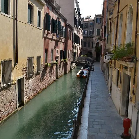 Antica Riva Appartement *